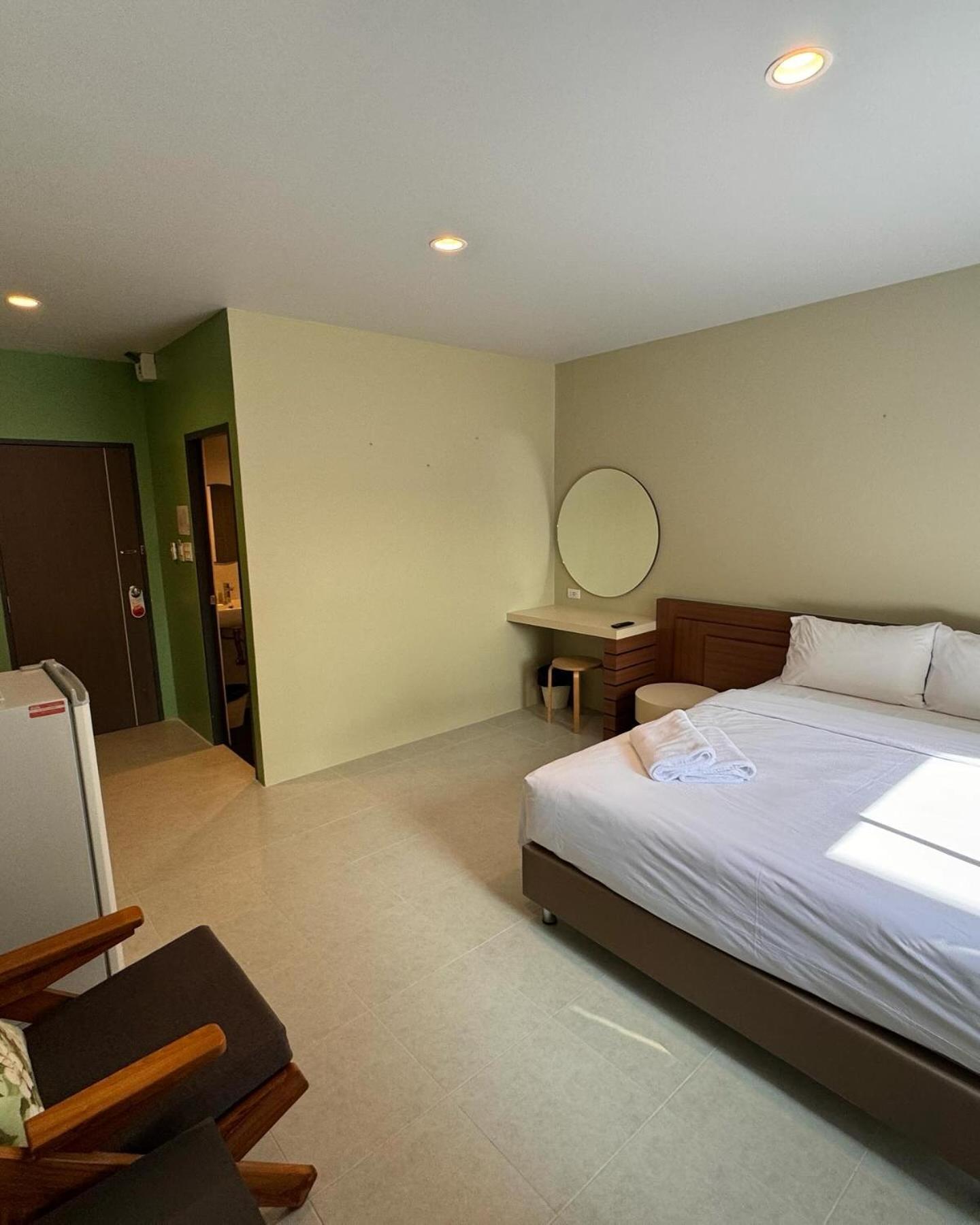 Siri Hotel Пхукет Екстер'єр фото