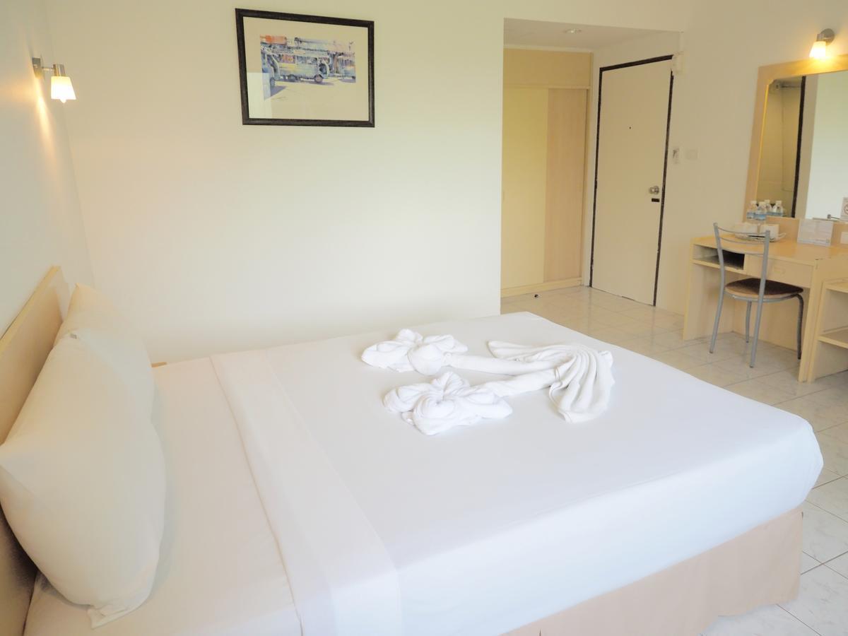 Siri Hotel Пхукет Екстер'єр фото